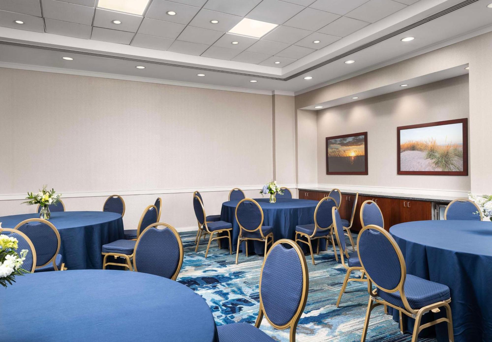 Resort Hilton Virginia Oceanfront 4*